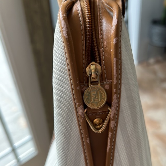 Fendi cream pequin bag - Picture 7 of 8